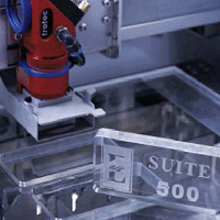 Persönliche Widmungen und Gravuren